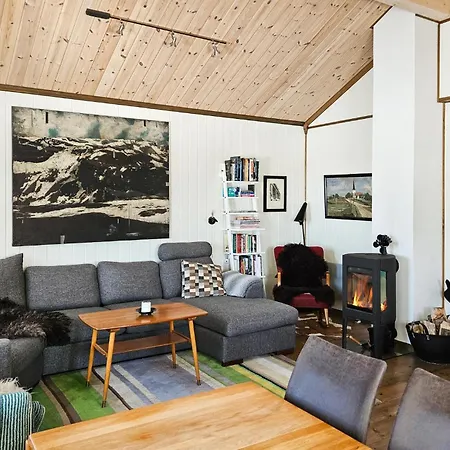4 Bedroom In * Rauland